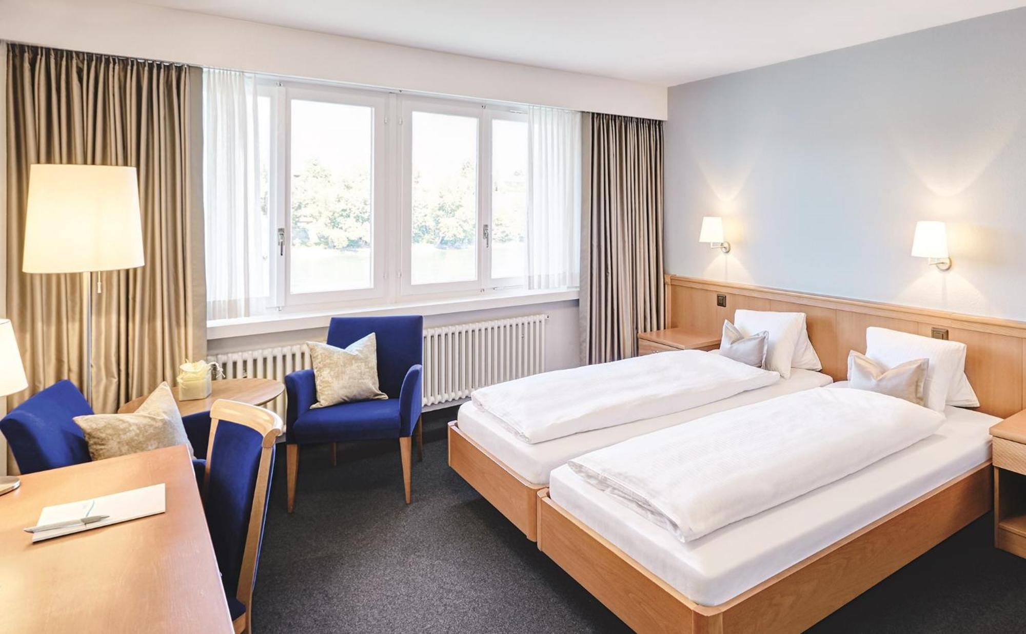 Hotel Schiff Am Rhein Rheinfelden Ruang foto
